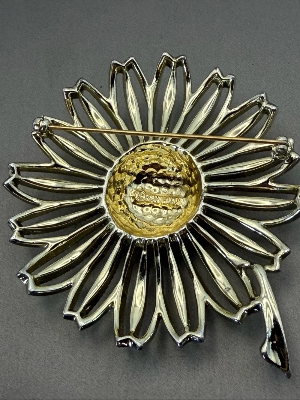 Sarah Coventry Silver Daisy Mae SunFlower Brooch Pin 3”